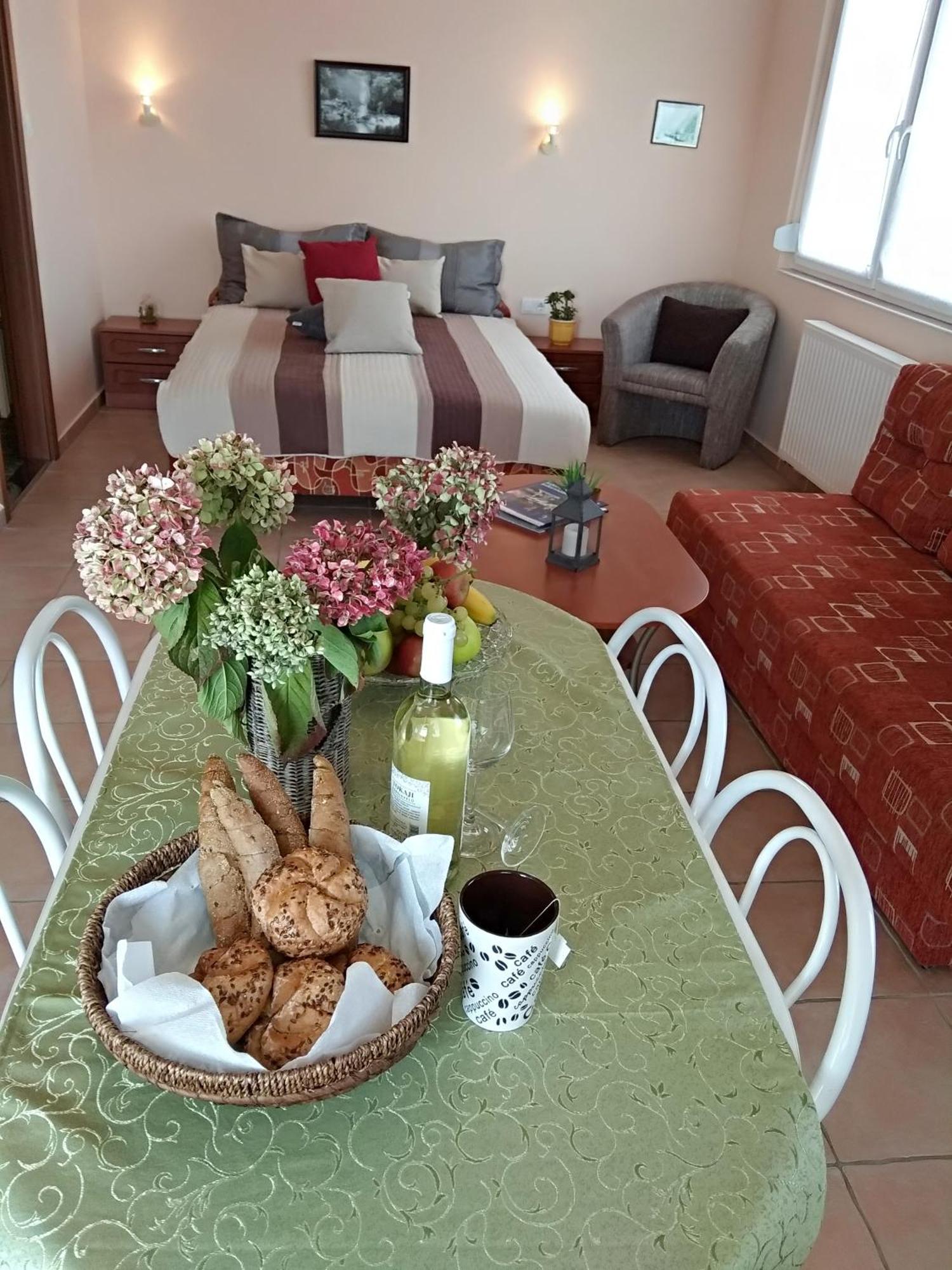 Yellow Apartmanhaz Bük Zewnętrze zdjęcie