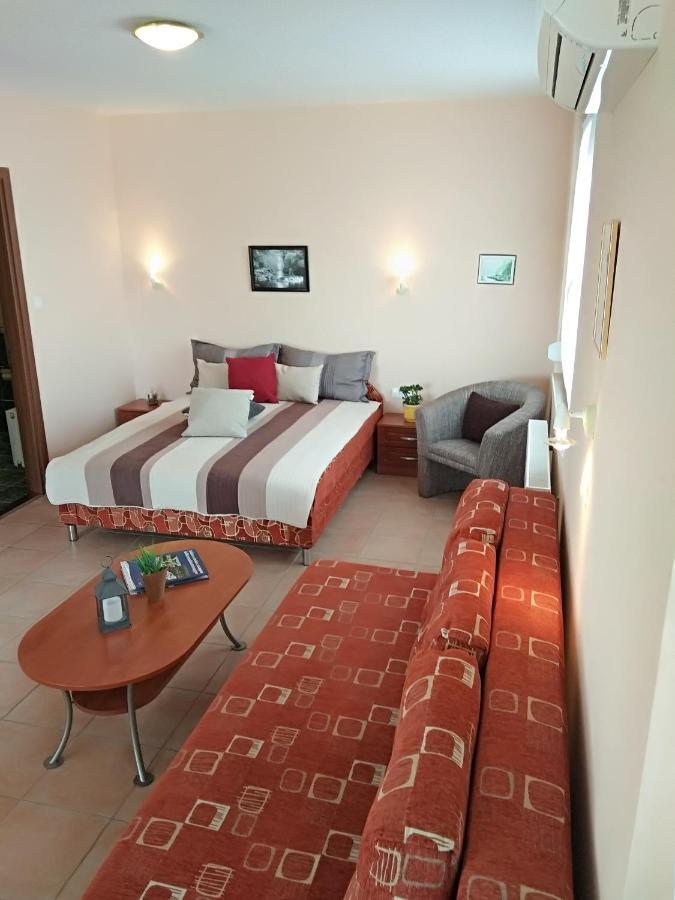 Yellow Apartmanhaz Bük Zewnętrze zdjęcie